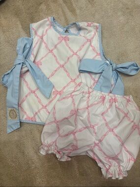 Beaufort bonnet: Girls Pink Bow Trellis Top & Bloomers Set with Blue Ties